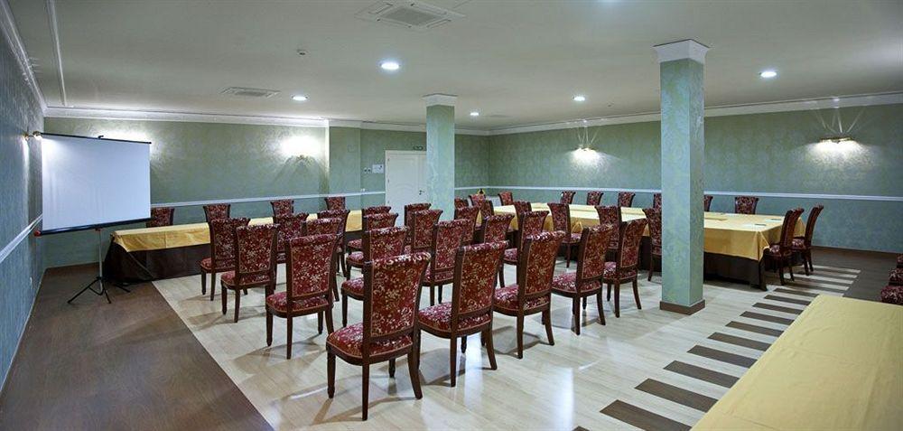 Hotel Santa Isabel 阿尔巴塞特 外观 照片